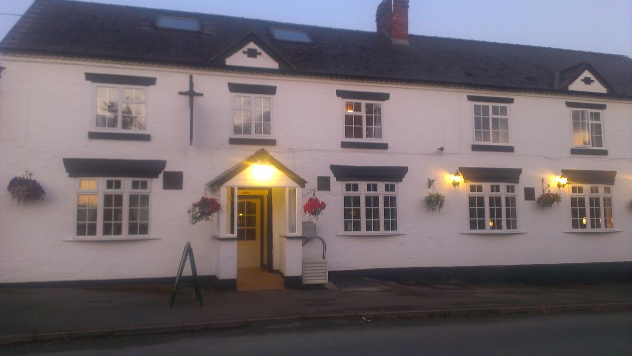 The Railway Inn Forden Exterior foto
