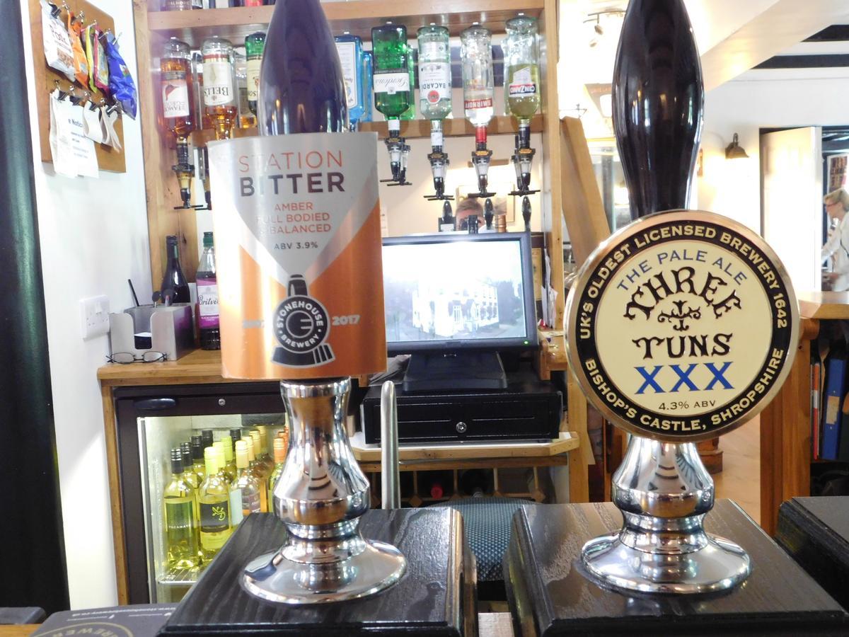 The Railway Inn Forden Exterior foto